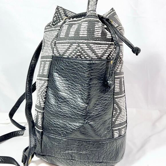 Vans Newsome Bucket Backpack Black Grey Aztec Tribal Print Faux Leather New - Picture 3 of 14
